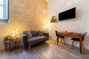 Beautiful listed apartment Le Clos des Arts